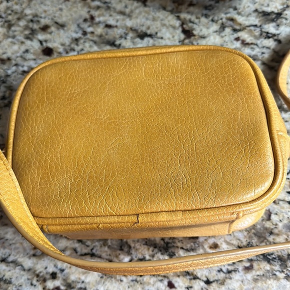Yellow Roxy purse - Picture 4 of 5